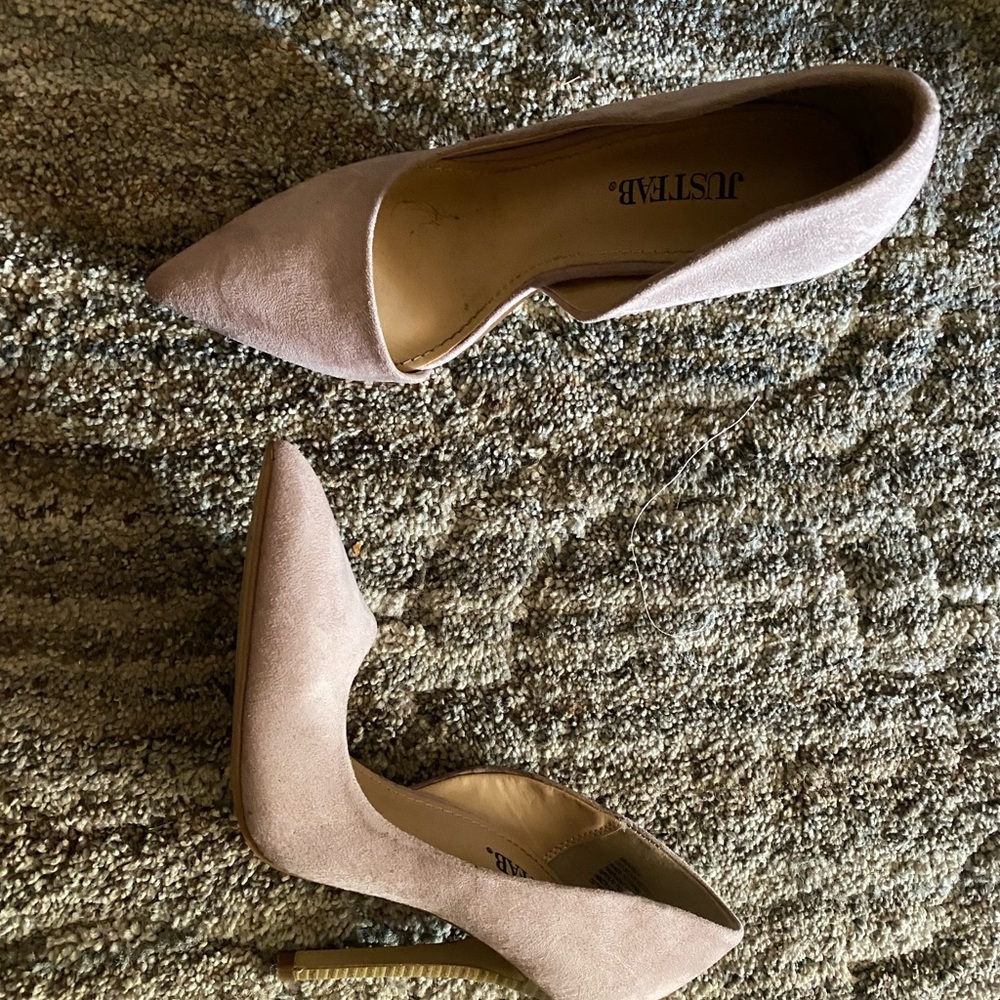 Just Fab pumps